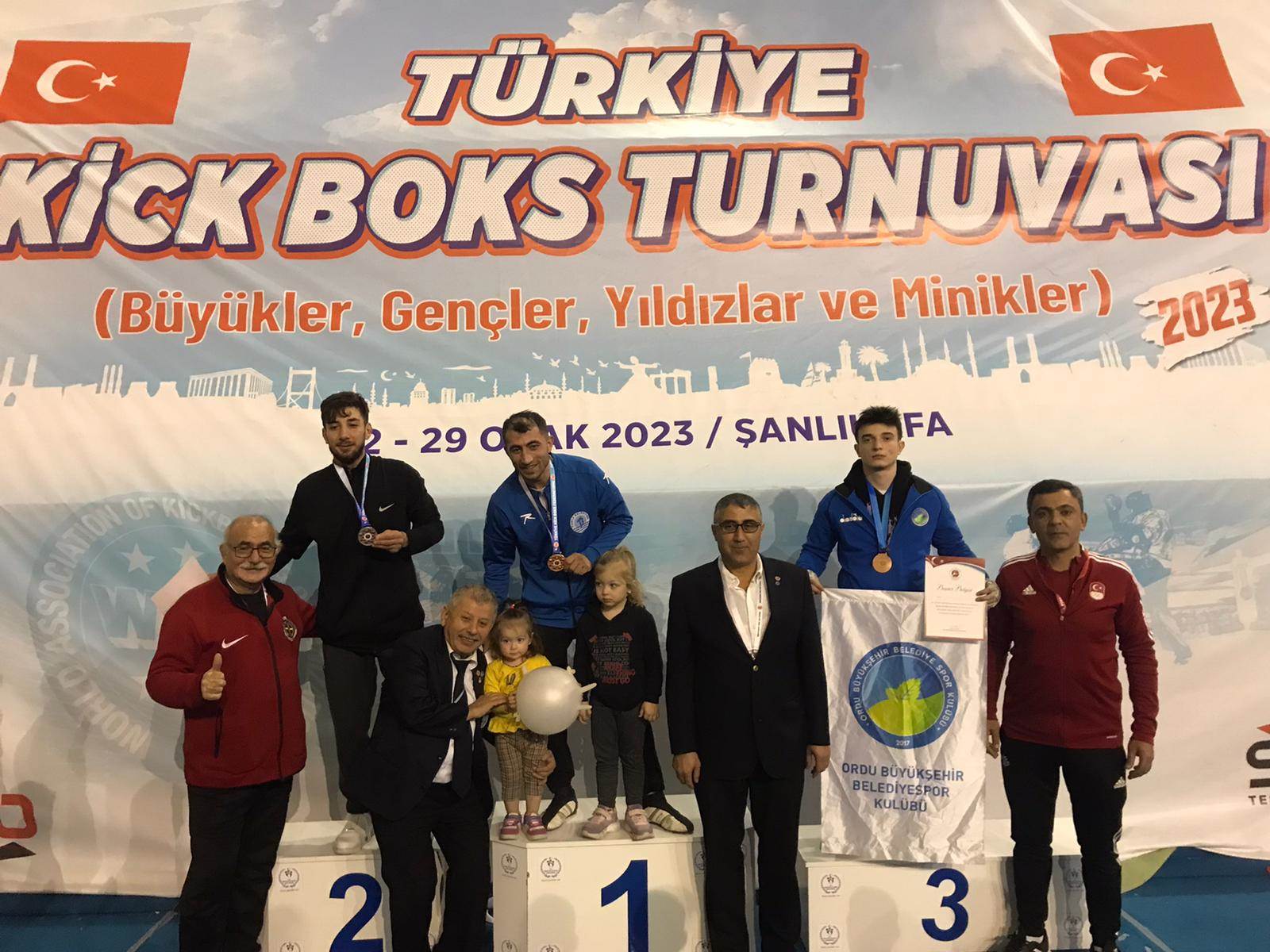  Ordu Büyükşehir Belediyespor, Kick Boks Şampiyonası’ndan Madalyalarla Döndü !