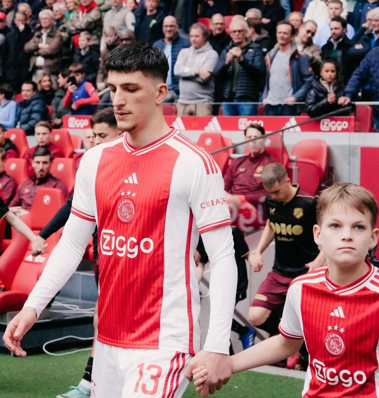  Hollanda’da Forma Giyen Milli Futbolcunun Babası Yine Boztepe Muhtarı Oldu