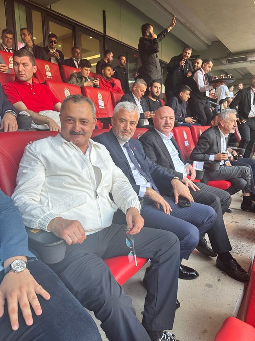 Enver Yılmaz, 52 Orduspor Futbol Kulübü Maçını Tribünden İzledi