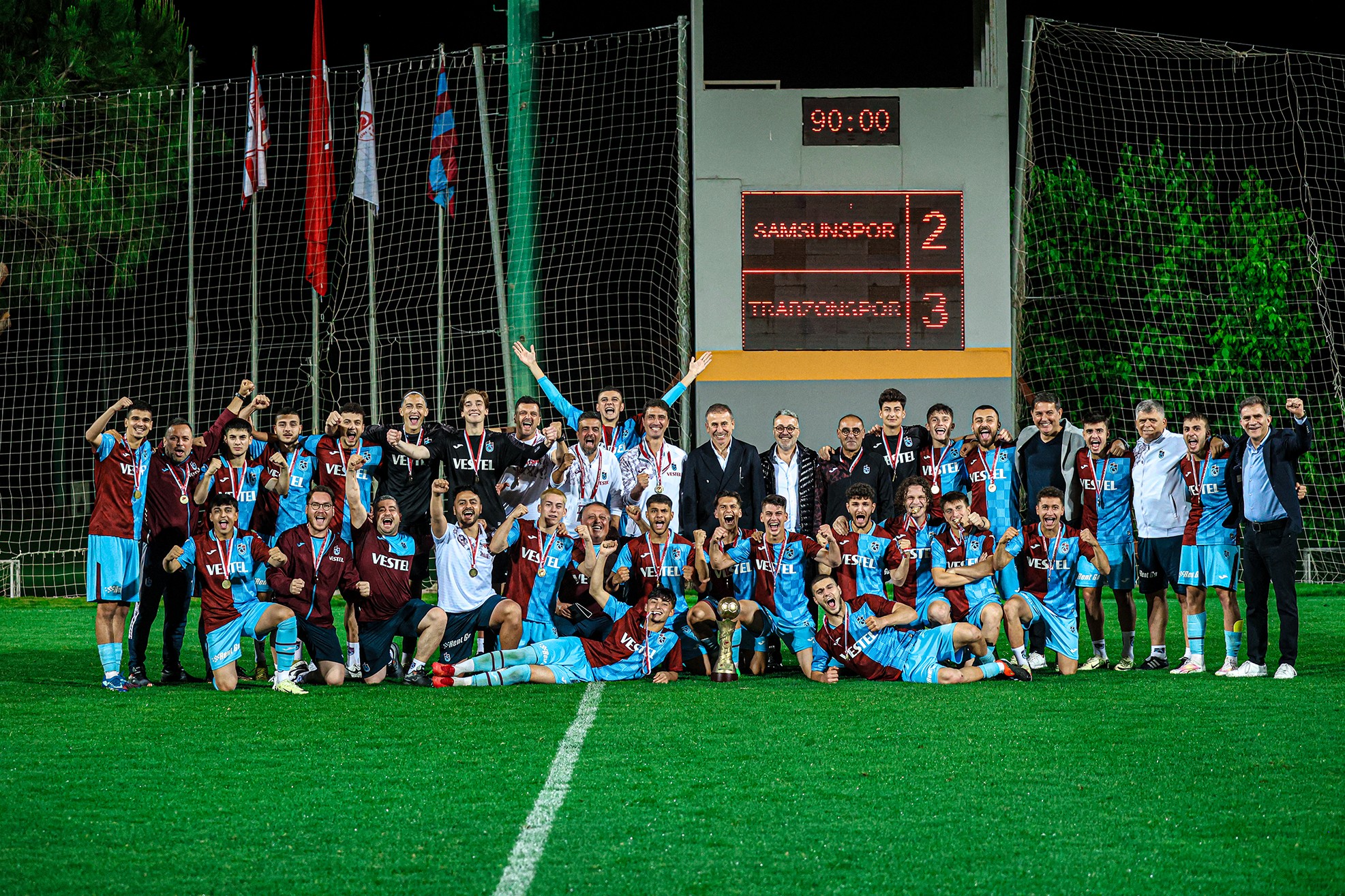  U19 Ligi Finali’nde Yılport Samsunspor’u Yenen Trabzonspor Kupaya Uzandı 3-2